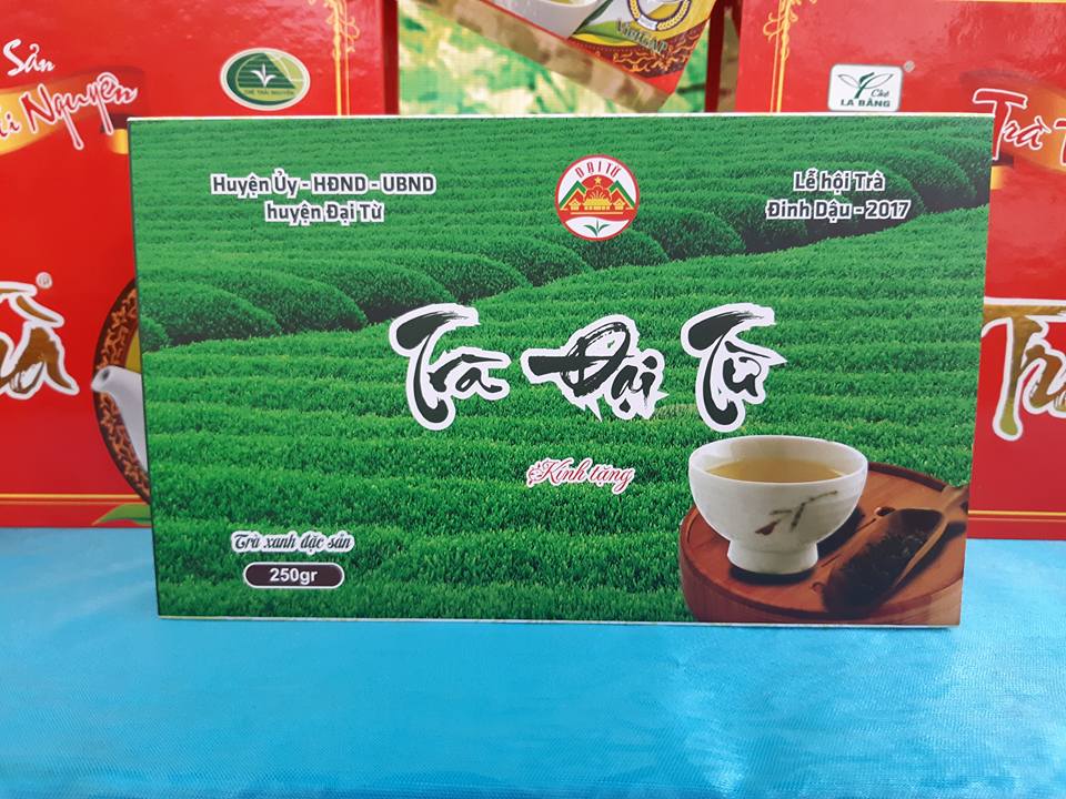 Chè La Bằng được huyện Đại Từ chọn đặt hàng làm quà tặng cho các vị khách quý, đại biểu cao cấp dự Lễ hội trà Đại Từ Đinh Dậu 2017.